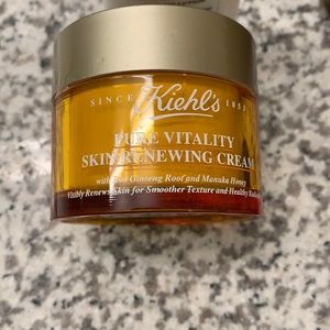 Pure vitality skin renewing cream
